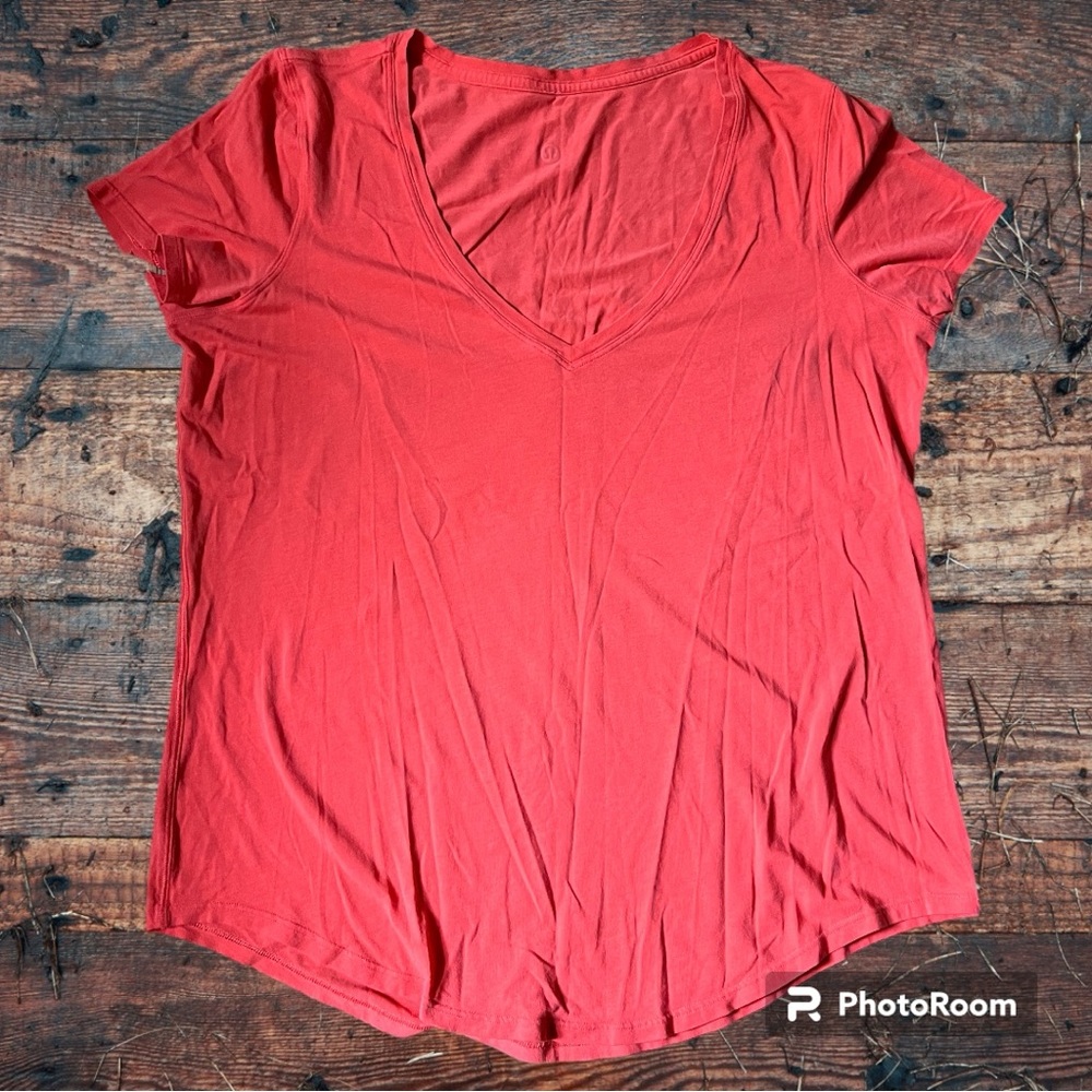Lululemon T shirt